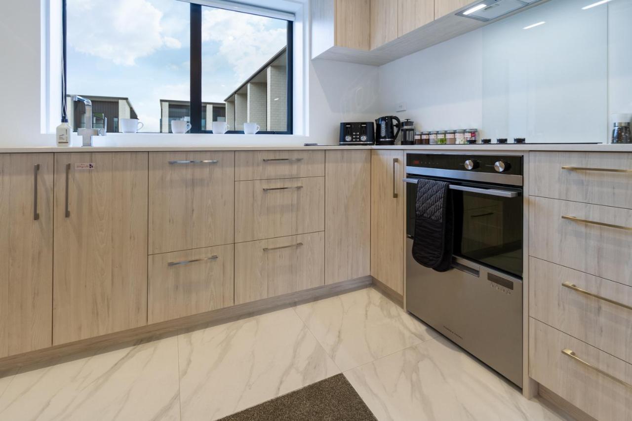 In The Heart Of It All: 2 Bed Cbd Townhouse Крайстчърч Екстериор снимка