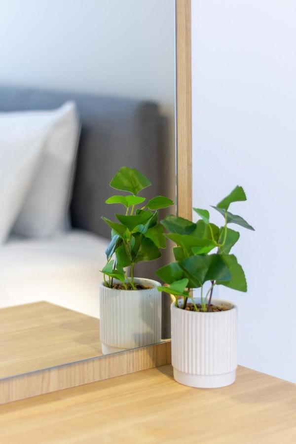 In The Heart Of It All: 2 Bed Cbd Townhouse Крайстчърч Екстериор снимка