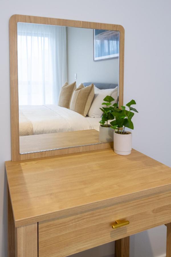 In The Heart Of It All: 2 Bed Cbd Townhouse Крайстчърч Екстериор снимка
