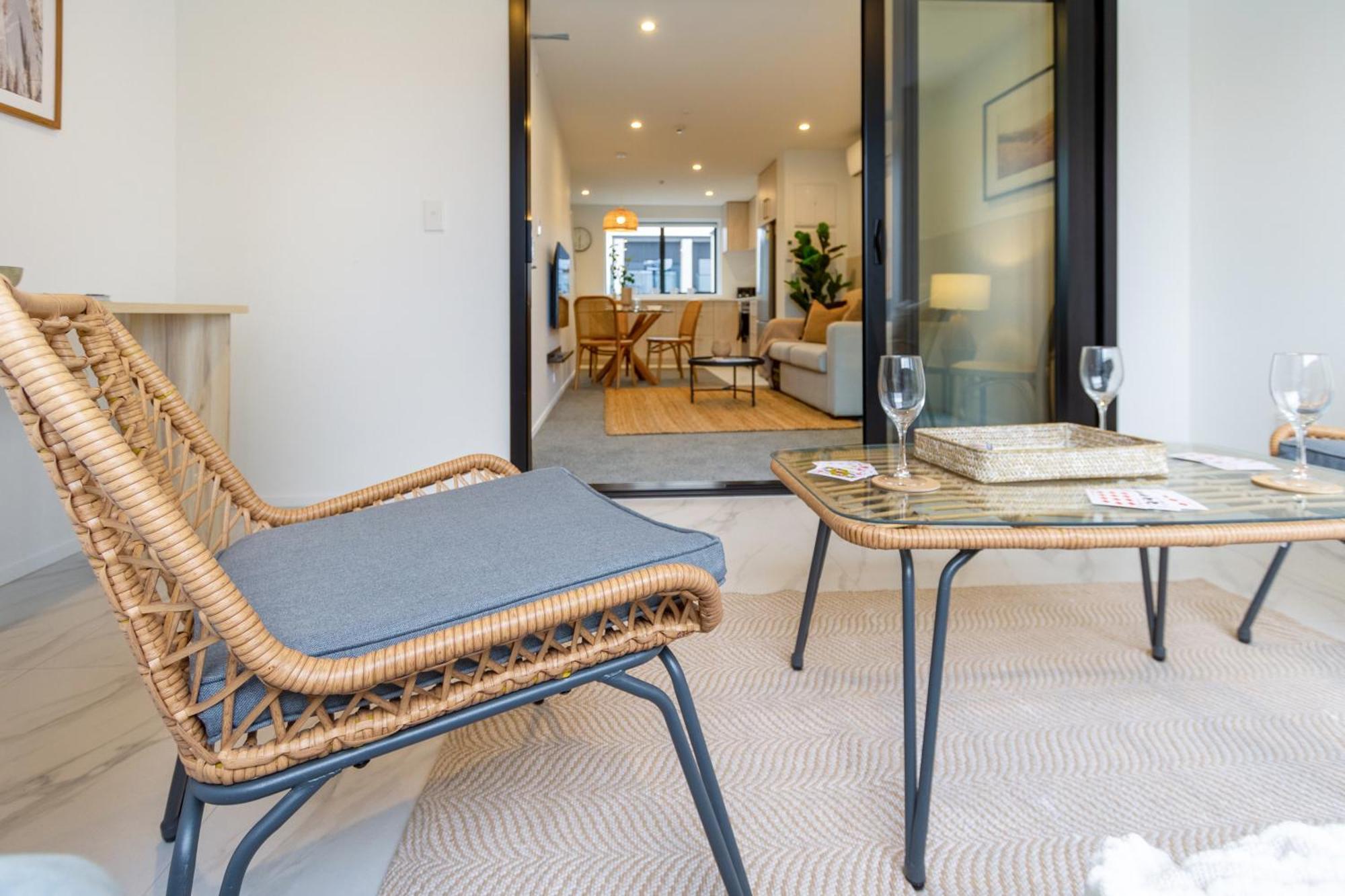 In The Heart Of It All: 2 Bed Cbd Townhouse Крайстчърч Екстериор снимка