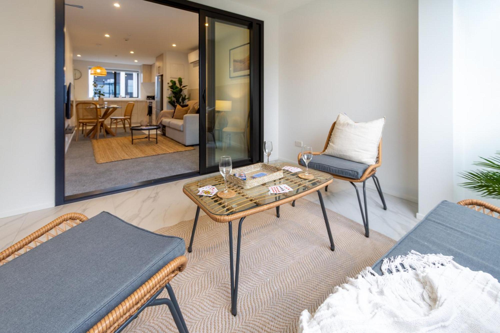 In The Heart Of It All: 2 Bed Cbd Townhouse Крайстчърч Екстериор снимка